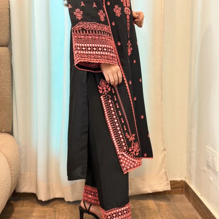 Maya set